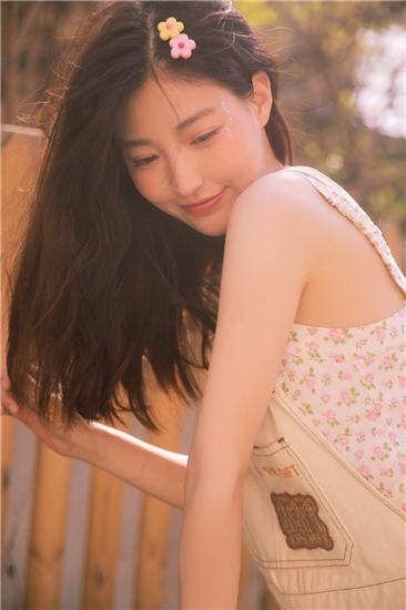 草莓榴莲秋葵18岁污卍图2
